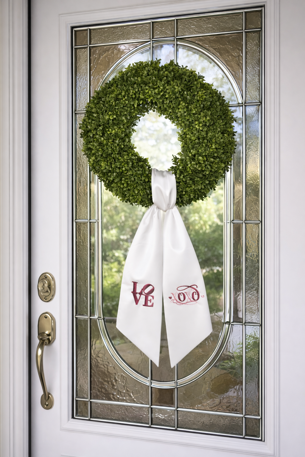 Love/XOXO White Wreath Sash